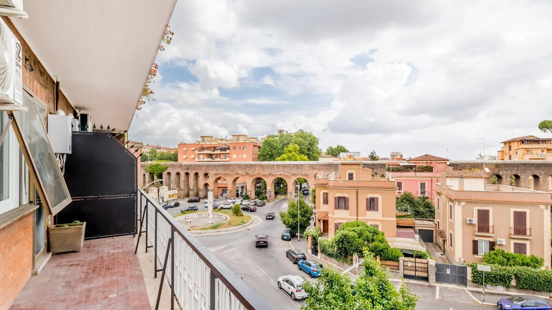 Lodi'S Temple Roma Apartment Rome